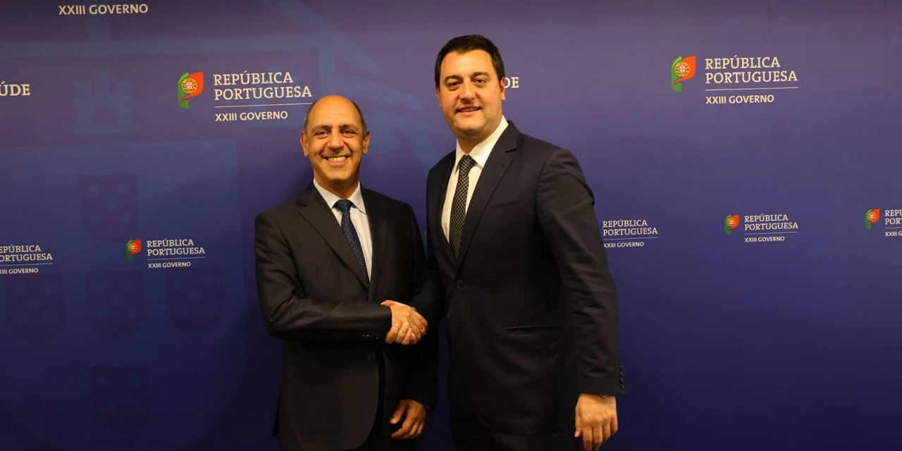 Ratinho Junior se reúne com ministro da Saúde de Portugal para debater tecnologias na área