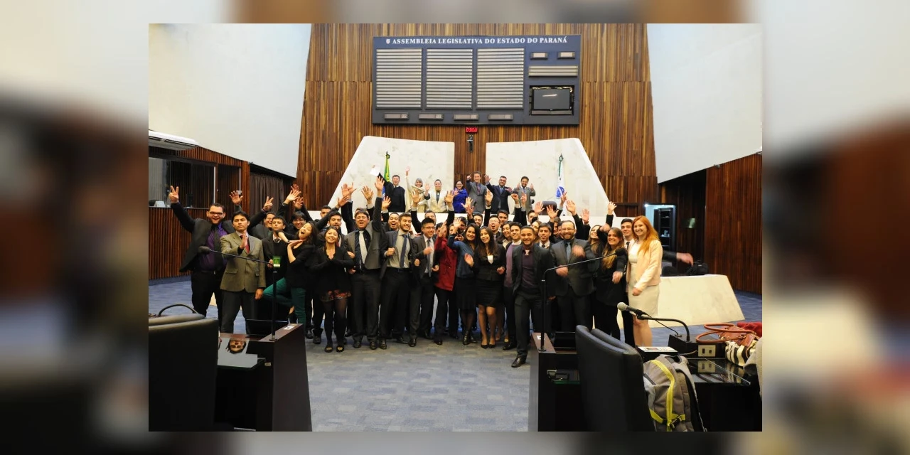 Parlamento Universitário retorna em 2023 com participação de dez instituições de ensino superior