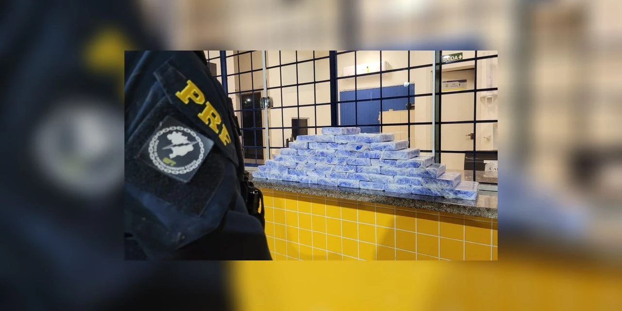 PRF encontra mais de 50 kg de cocaína em compartimento de carro e prende casal no Paraná