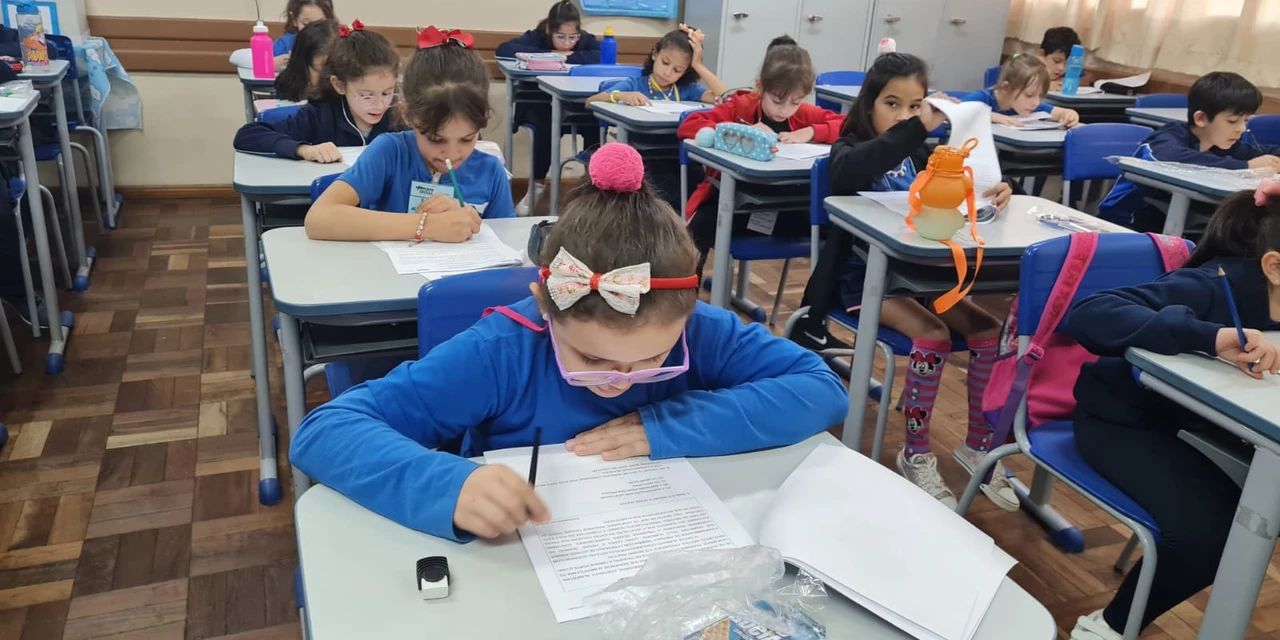 Mais de 800 alunos participam da Maratona Intelectual do 37º JEM