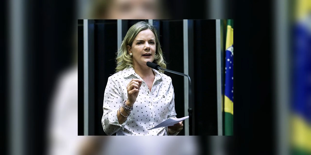 Gleisi Hoffmann celebra repasse de verbas aos hospitais Bom Jesus e Santa Casa de Ponta Grossa