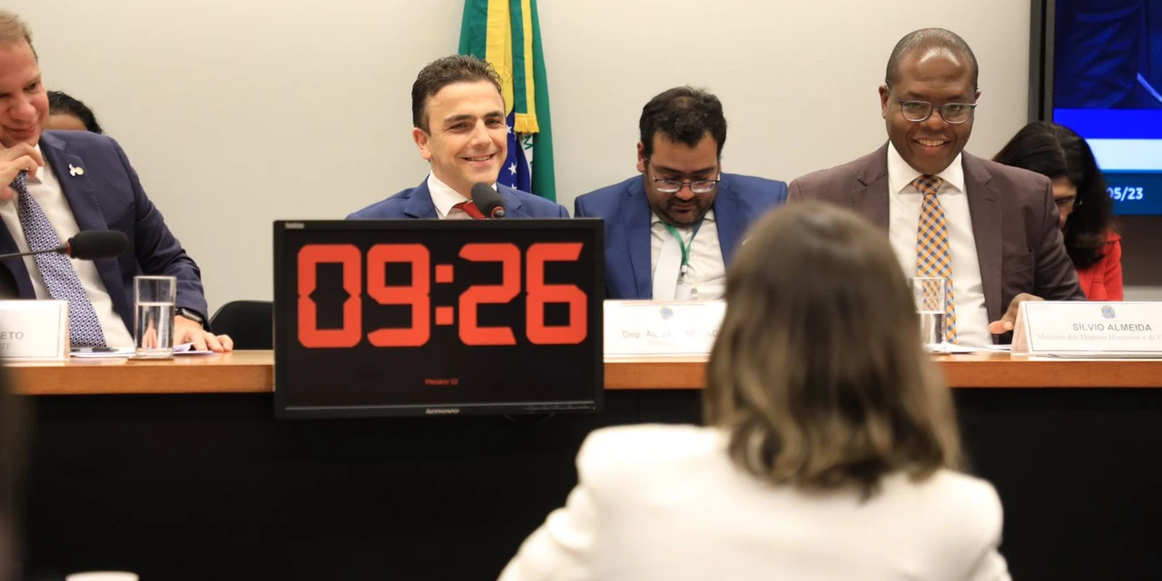 Comissão presidida por Aliel recebe ministro Silvio de Almeida