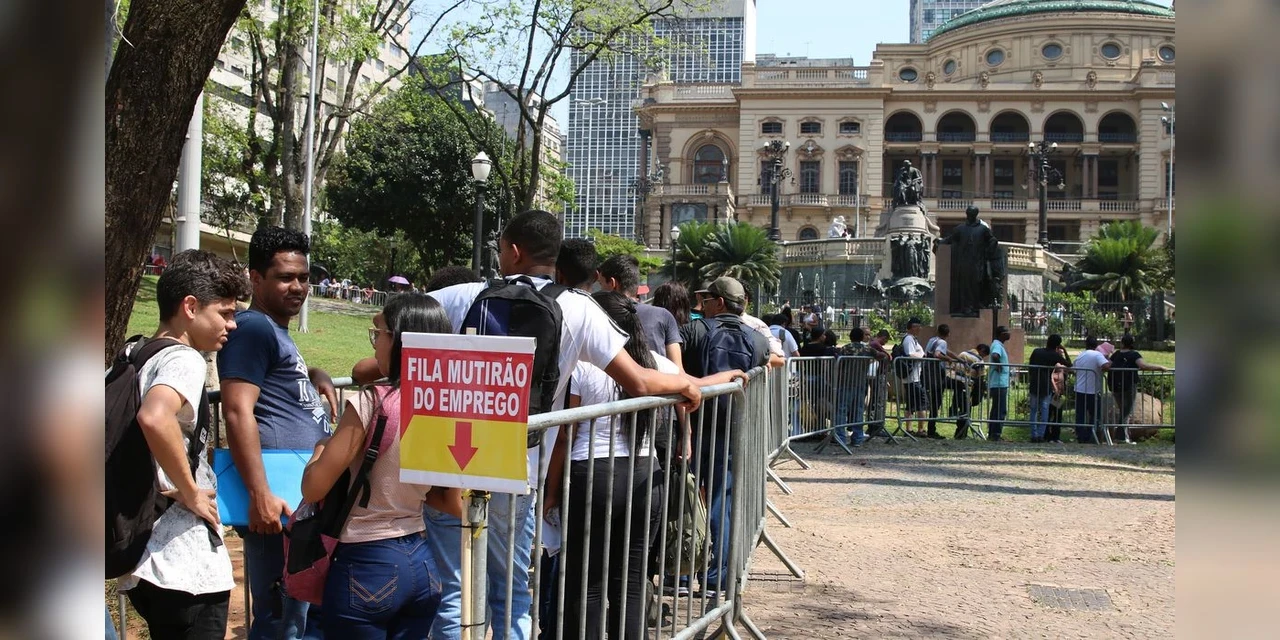Taxa de desemprego de 8,5% é a menor para abril desde 2015, diz IBGE