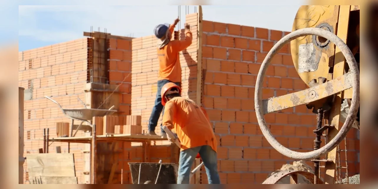 Com saldo positivo de 300 vagas em abril, Londrina gerou mais de 3 mil empregos em 2023