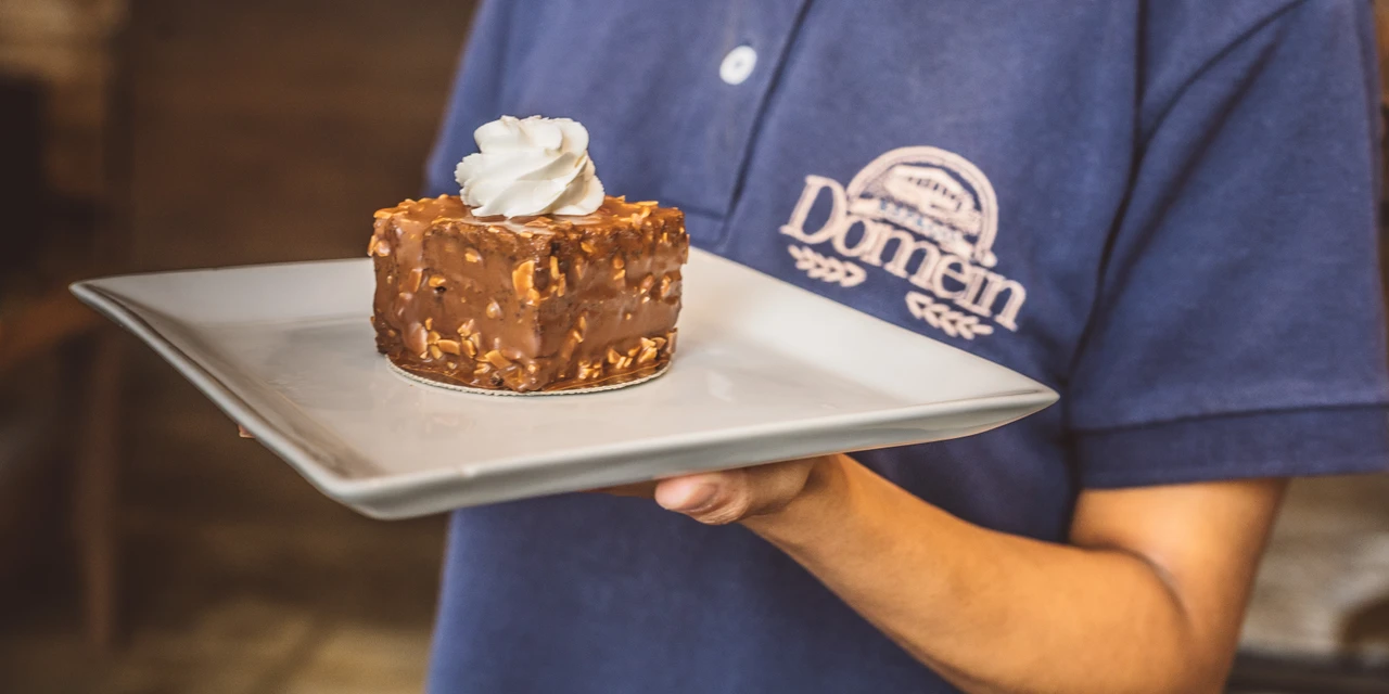 No Dia Mundial do Chocolate, conheça os pratos exclusivos do Espaço Domein com o sabor