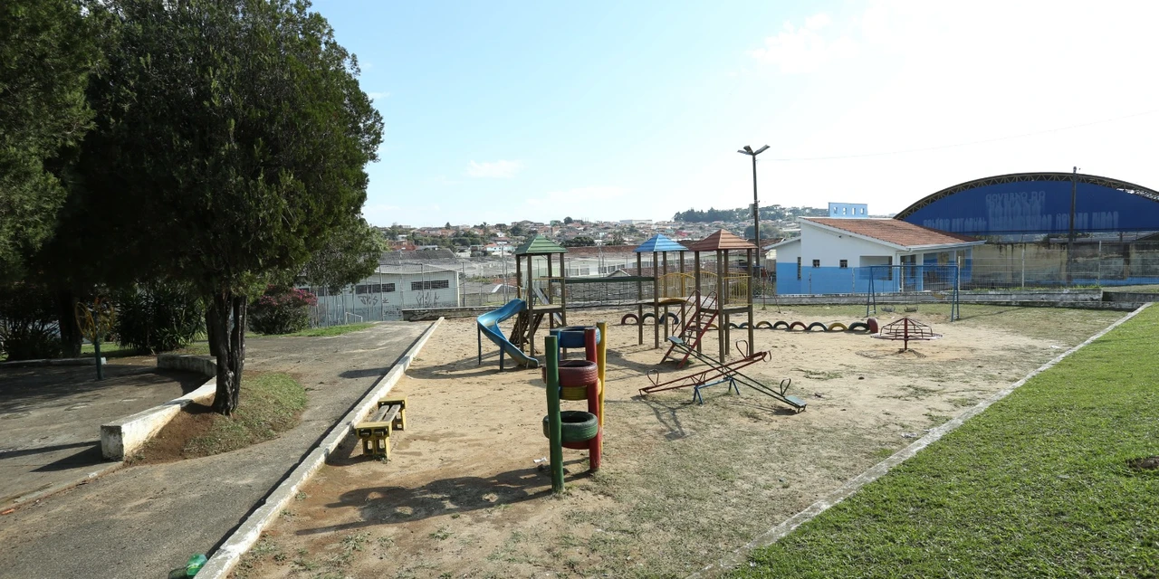 Praça Álvaro Holzmann recebe Feira de Adoção e do Bota Fora Eletrônico neste sábado (15)