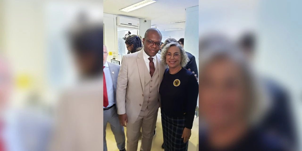 Deputada federal Ana Paula Lima cumpre agenda com ministro Silvio Almeida em SC