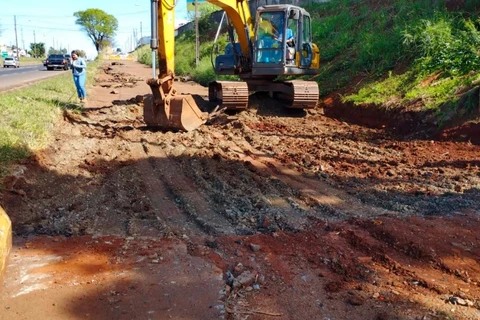 Trecho interditado na BR-369 começa a ser recuperado