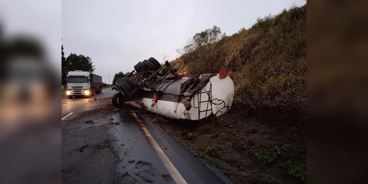 Tombamento de caminhão carregado com diesel interdita parcialmente BR-376 em PG