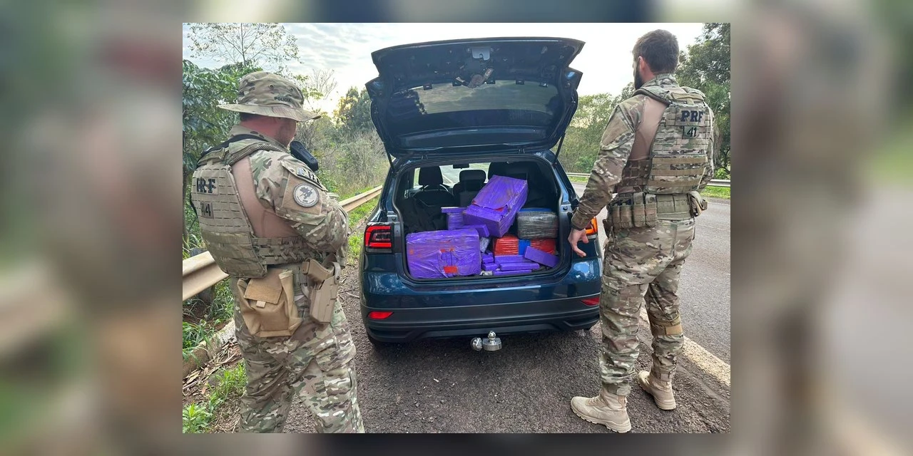 Vídeo: Após fuga, PRF apreende mais de 400 quilos de maconha no Paraná