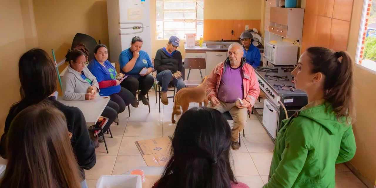 Projeto de extensão da UEPG realiza atividades com trabalhadores da Acamaruva