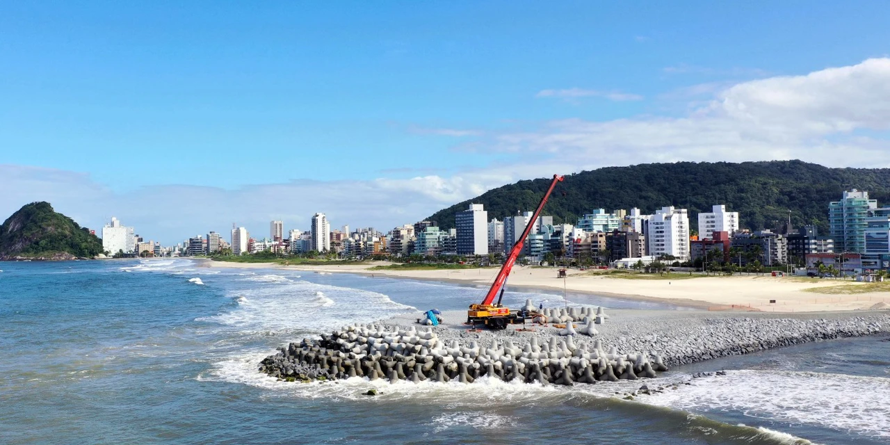 Com estruturas finalizadas, obras da Orla de Matinhos chegam a 86% de conclusão
