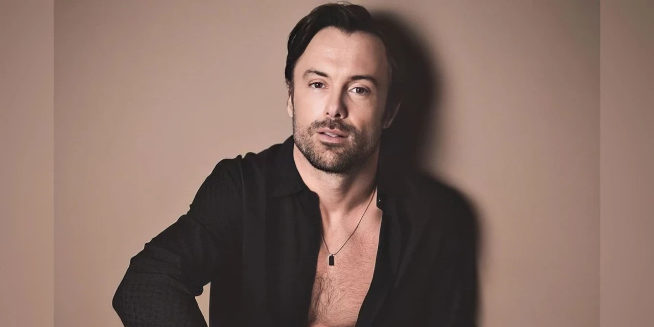 Kayky Brito faz reabilitação respiratória e motora