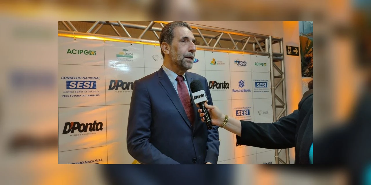 Diretor-geral brasileiro de Itaipu participa de evento de homenagem a personalidades de Ponta Grossa