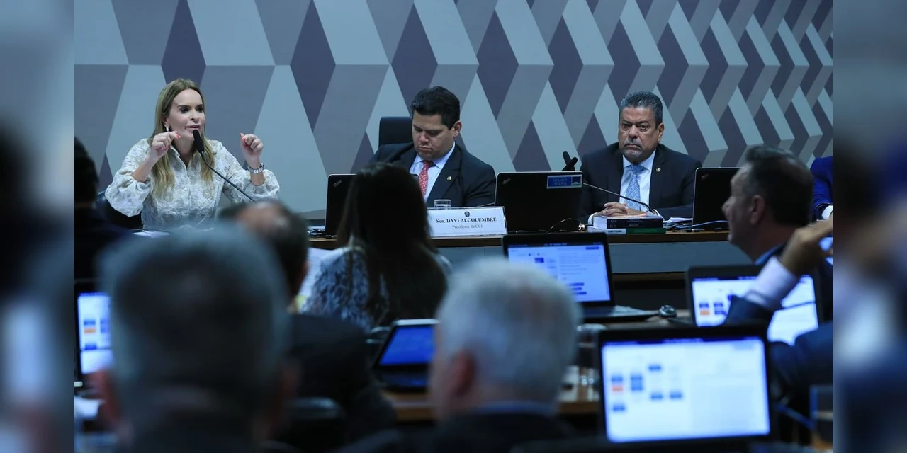 CCJ do Senado aprova PEC que permite comercialização de plasma humano