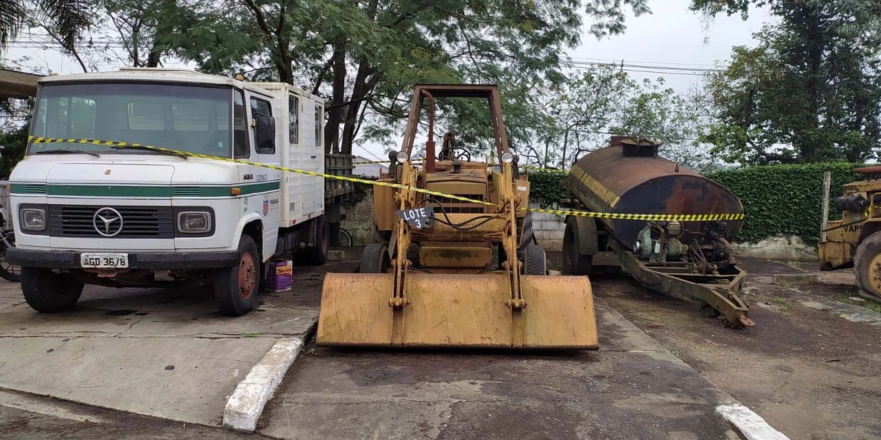 DER/PR vai doar mais de 250 equipamentos e veículos pesados a prefeituras