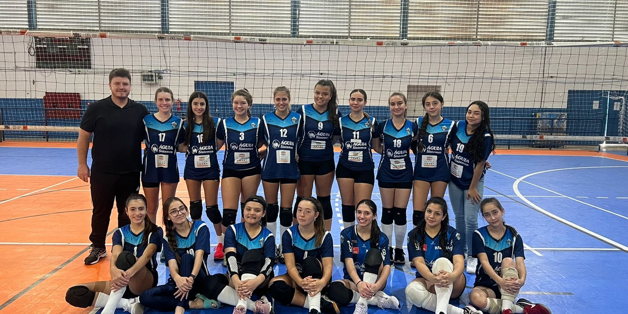 Atletas do Esporte de Base disputam o Metropolitano de Vôlei Feminino