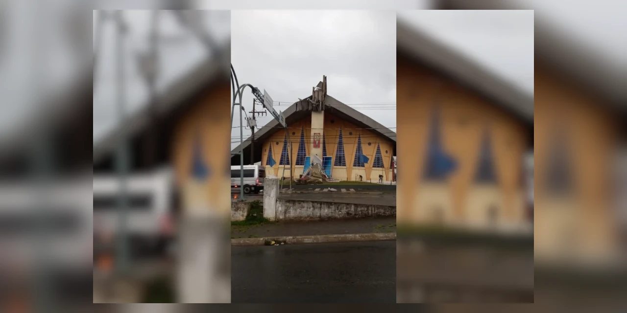 Paróquia São Sebastião sofre estragos após fortes chuvas: programação de missas é mantida