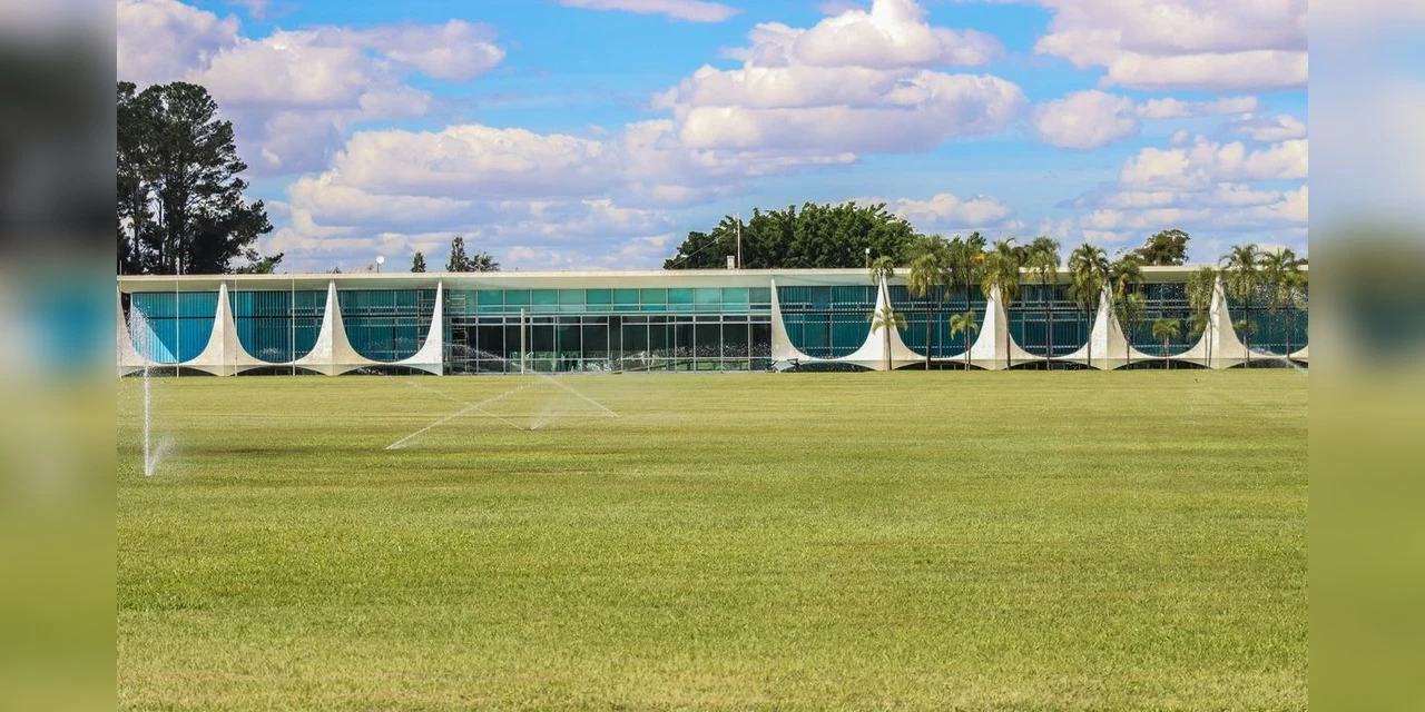 Lula reúne ministros em videoconferência no Alvorada