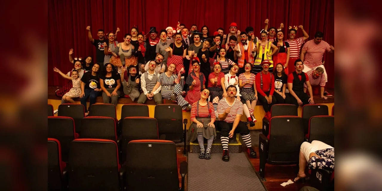 Doutores Palhaços lançam espetáculo de Natal