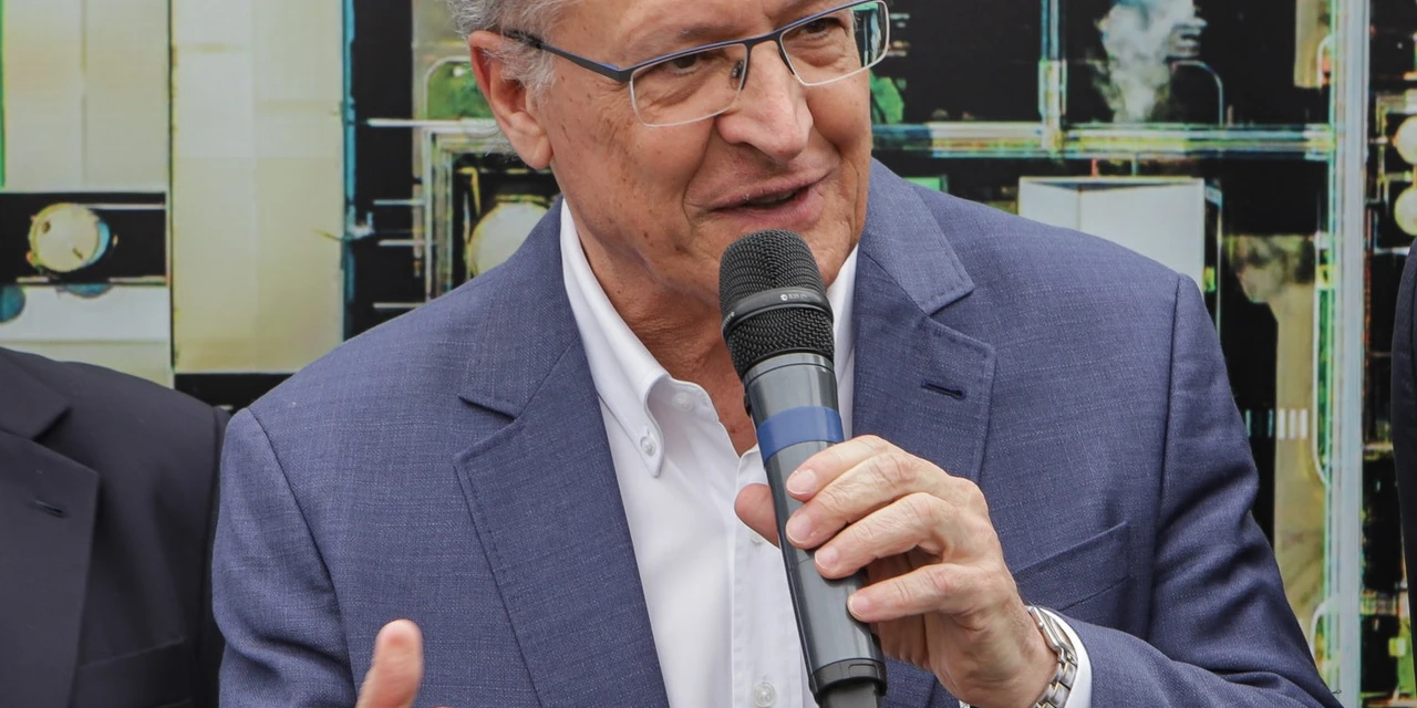 Nota de Geraldo Alckmin está entre as três maiores em avaliação ministerial feita pelo Paraná Pesquisas