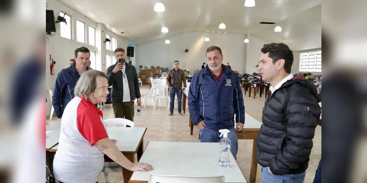Alexandre Curi visita cidades paranaenses mais afetadas pelas chuvas