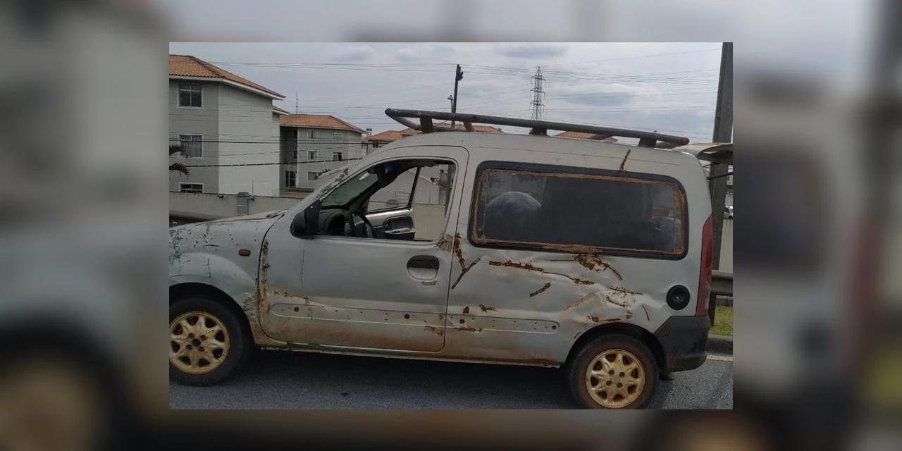 Carro apreendido em Curitiba soma mais de R$ 3 milhões em multas