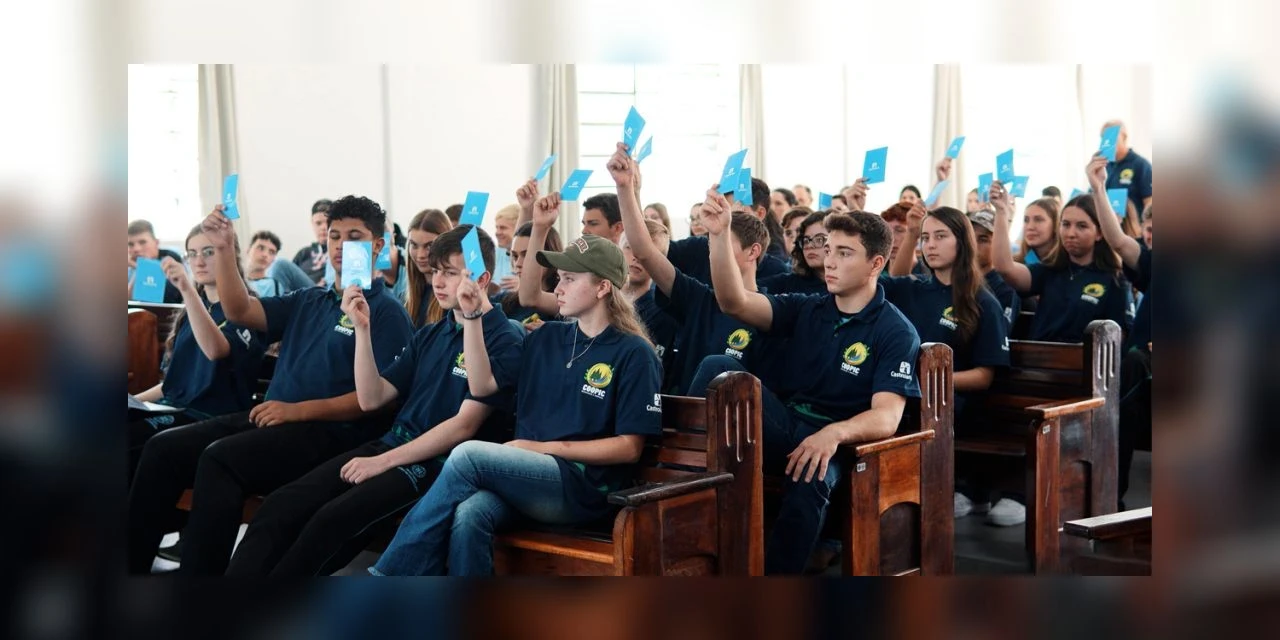 Castrolanda e Instituto Cristão inauguram cooperativa júnior