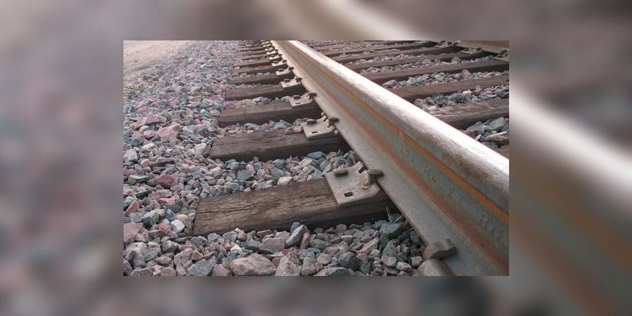 Duas pessoas morrem atropeladas por trem em intervalo de 2 horas em Curitiba