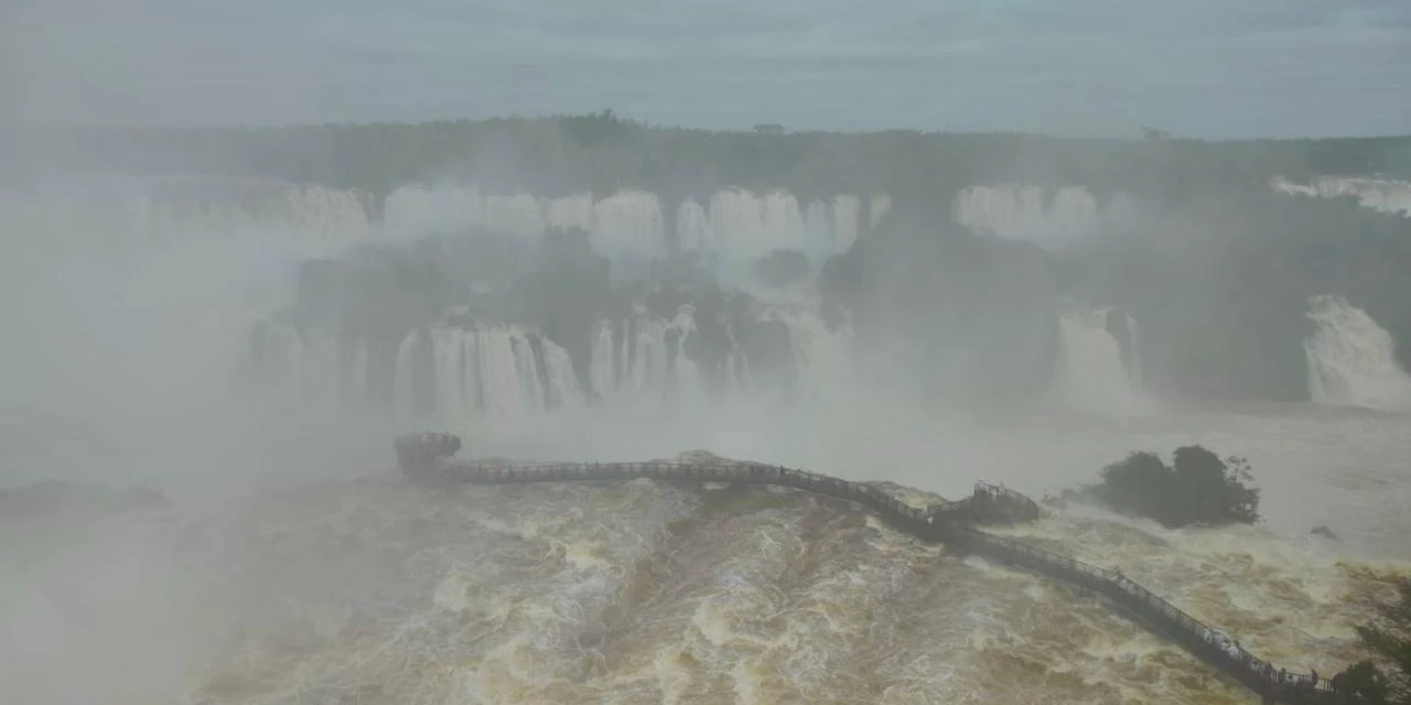 Passarela das Cataratas é fechada momentaneamente