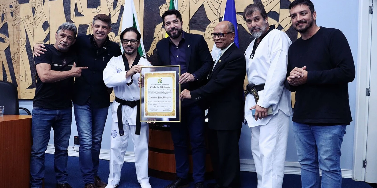 Sessão solene homenageia atletas de Taekwondo na Câmara de PG