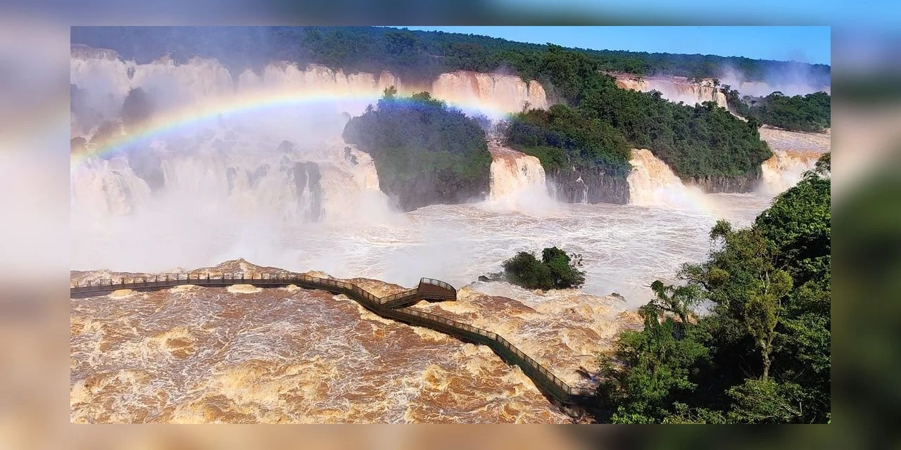Acesso à passarela das Cataratas do Iguaçu volta a ser fechado momentaneamente
