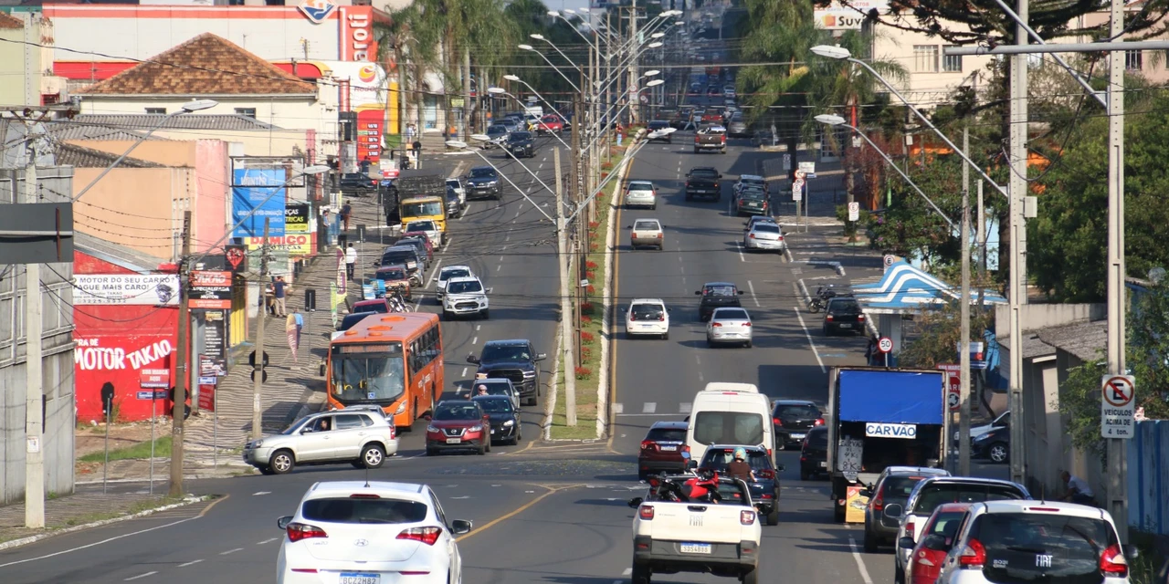 Ponta Grossa inicia reparos na Avenida Ernesto Vilela, na Nova Rússia
