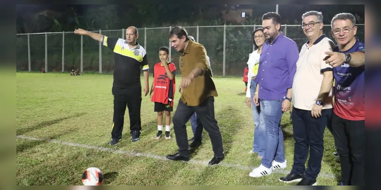 Conjunto Vivi Xavier recebe campo de futebol revitalizado pela Prefeitura de Londrina