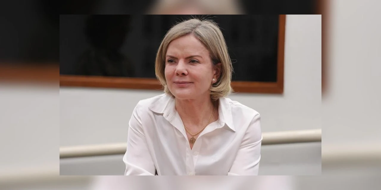 Gleisi Hoffmann celebra resgate de brasileiros em Gaza nesta segunda (13)