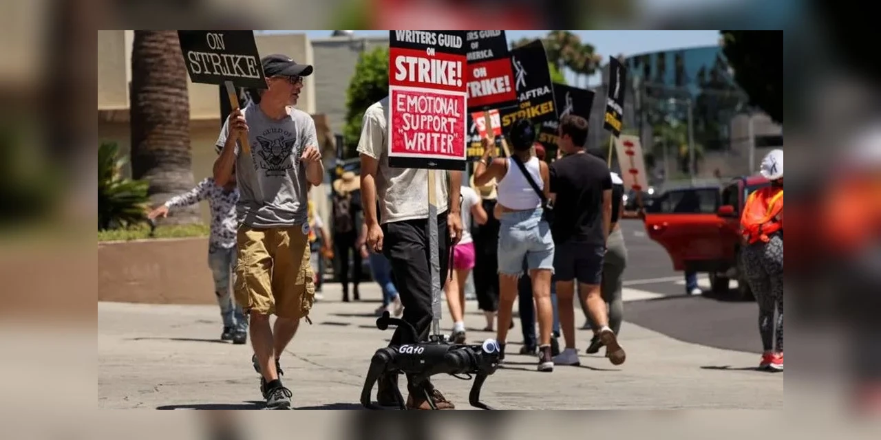 Coluna Direito no Palco: 'Epílogo Cinematográfico: Hollywood Encerra sua Greve Histórica', por Gustavo Fortunato