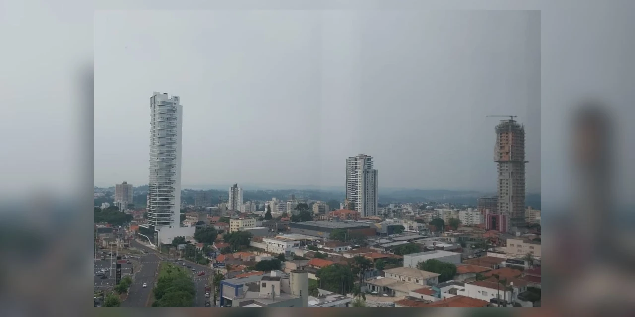Queimadas no Pantanal deixam céu encoberto por fumaça em PG e outras regiões do Paraná