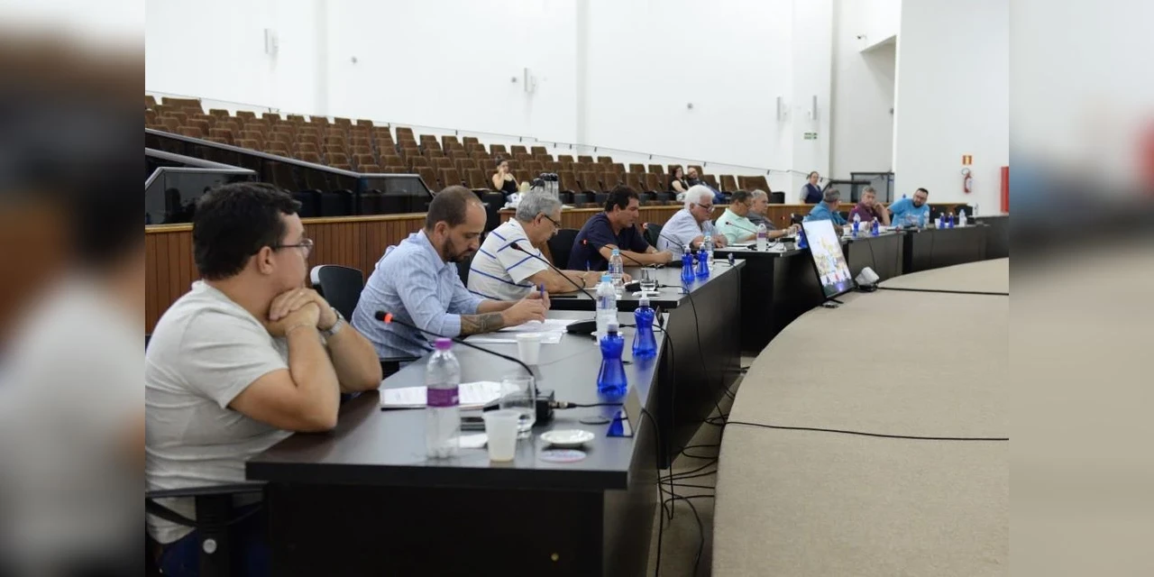 Projeto de lei da data-base dos servidores municipais é aprovado em 2ª discussão em Castro