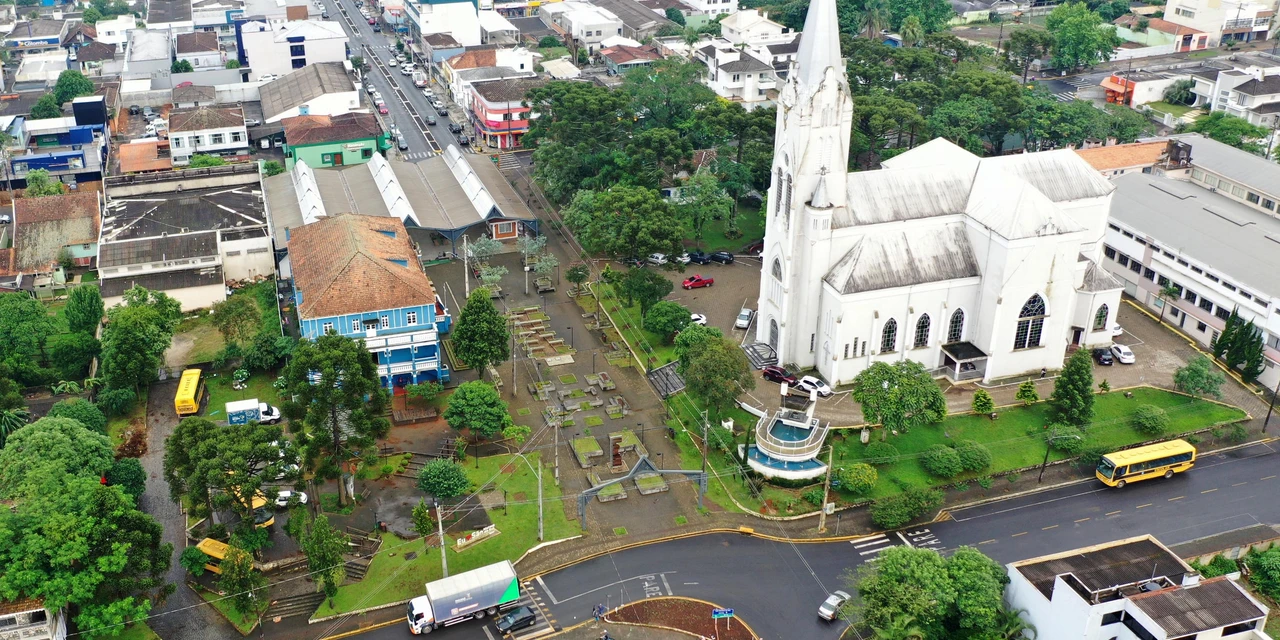Governo do Paraná prorroga pagamento do ICMS de estabelecimentos de 15 cidades em calamidade pública