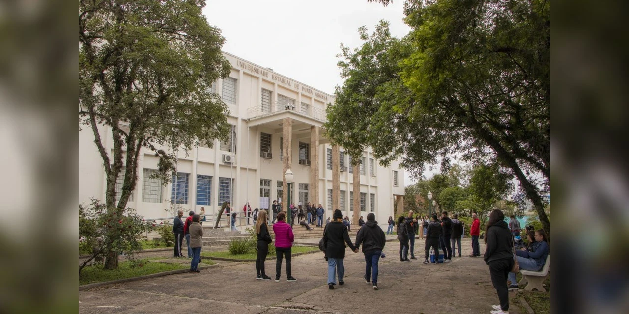 Vestibular da UEPG movimenta 6,9 mil candidatos neste domingo (26)