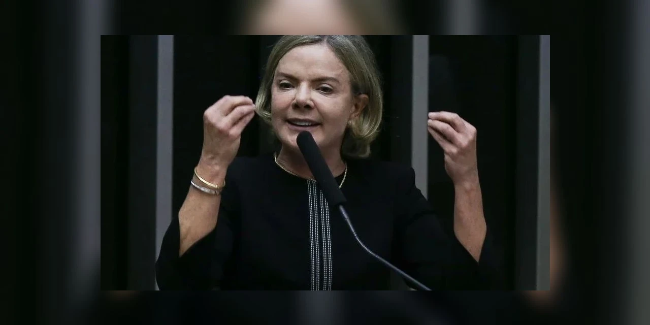 Presidente do PT, Gleisi Hoffmann defende Janones após áudios sobre rachadinha