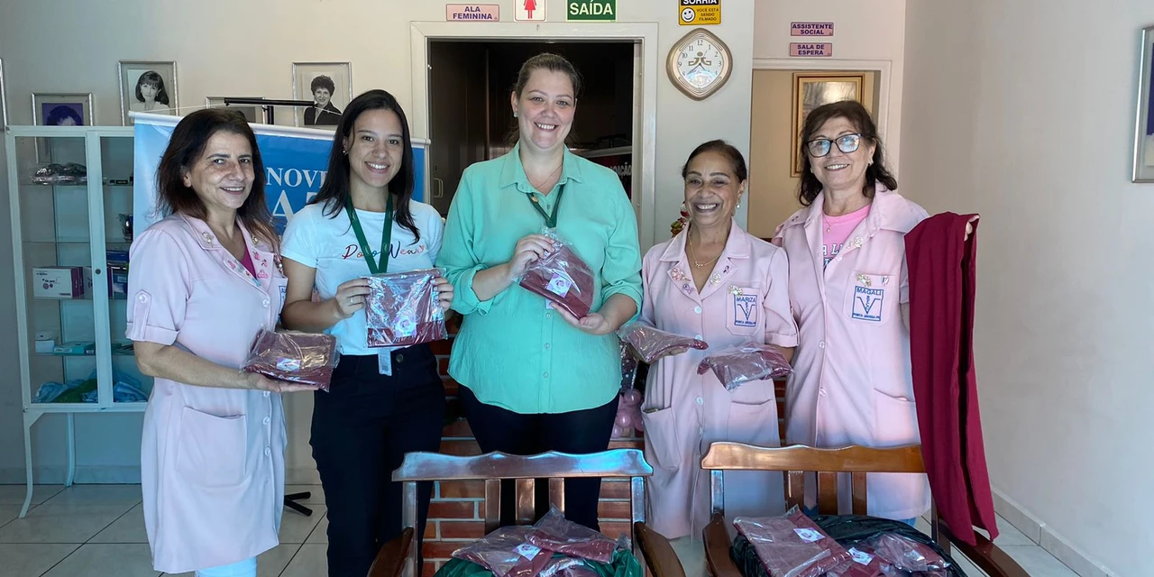 Projeto Linda de Lenço da Unimed PG realiza doação de mais de 250 lenços a instituições de Ponta Grossa