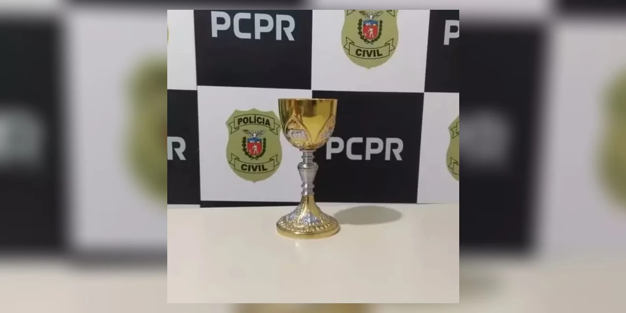 Homem invade igreja no Paraná, furta cálice e tenta vender em ferro-velho