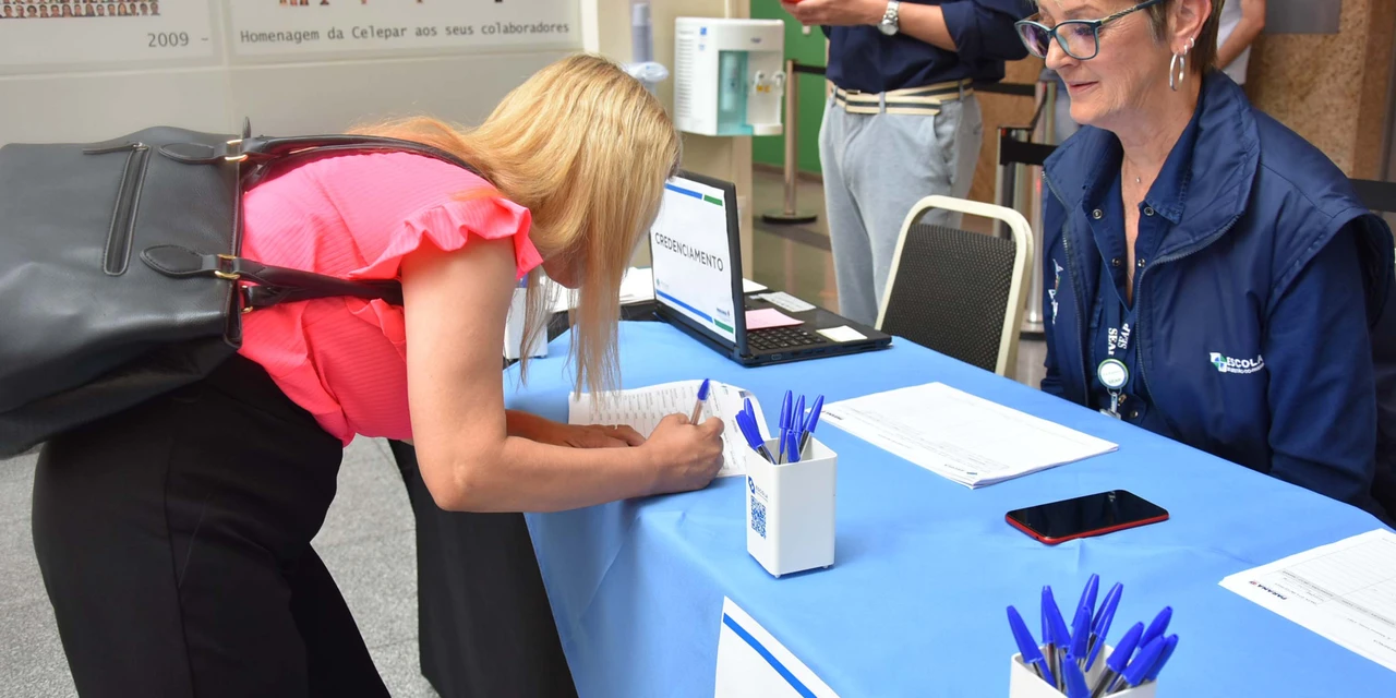 Paraná bate recorde de certificados emitidos pela Escola de Gestão em 2023