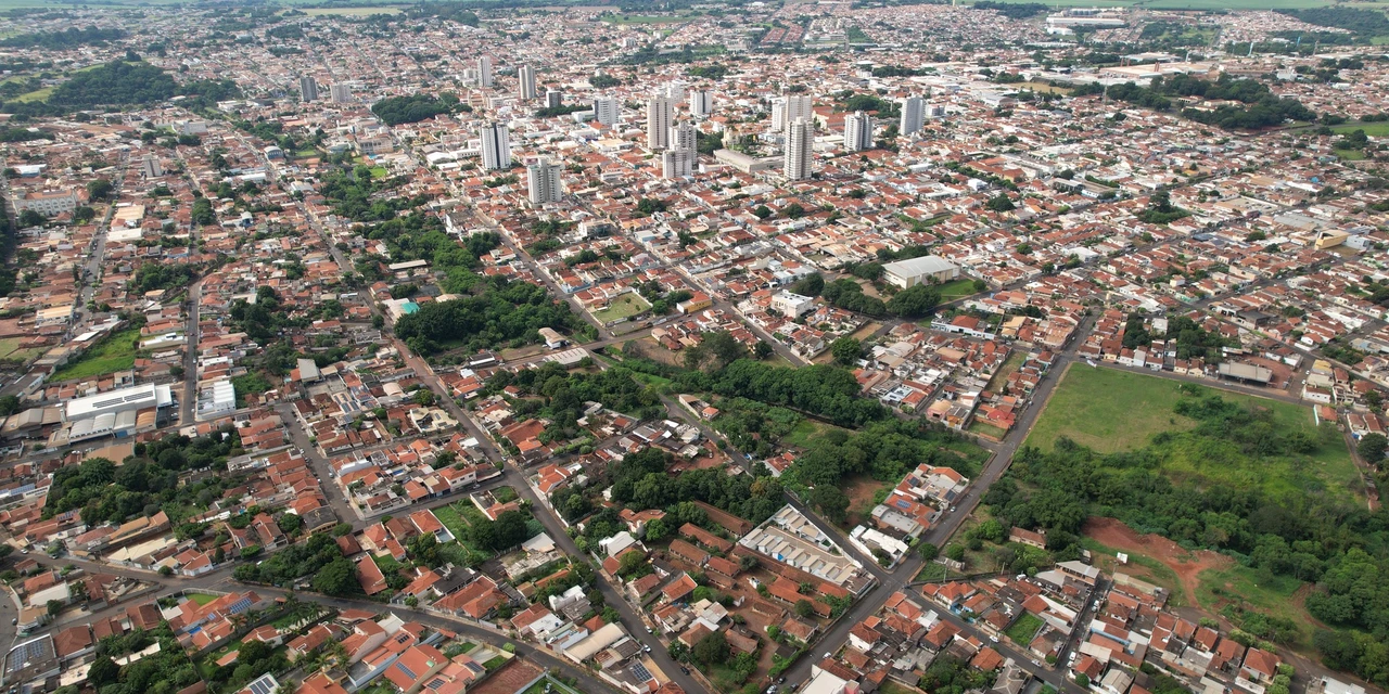 Cinco pessoas morrem em queda de avião no interior de São Paulo