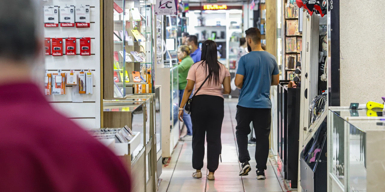 Decreto do Baixo Risco vai reduzir ainda mais tempo de abertura de empresas em 2024 no Paraná