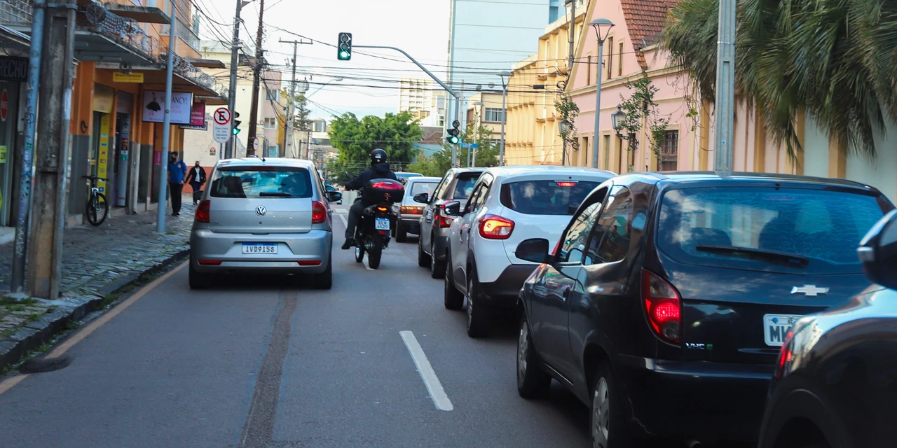 Detran-PR divulga calendário da renovação do licenciamento de 2024