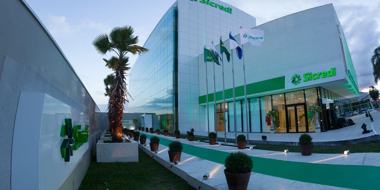 Sicredi Campos Gerais e Grande Curitiba PR/SP comemora 35 anos de história