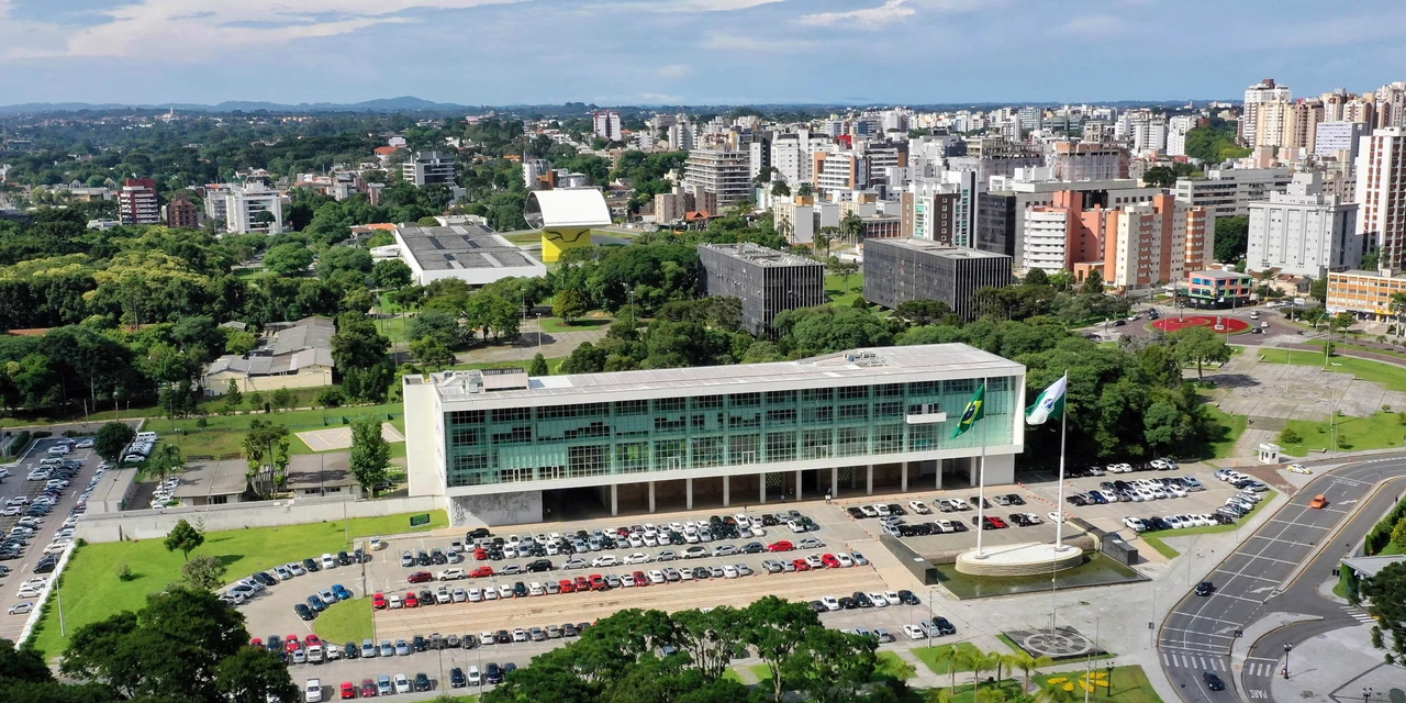 Governo do Paraná altera calendário oficial para incluir feriado da Consciência Negra