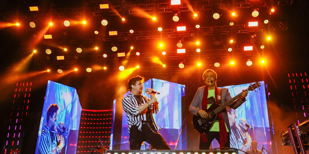 Roupa Nova e Rick e Renner encantam público no segundo dia de shows no Verão Maior Paraná